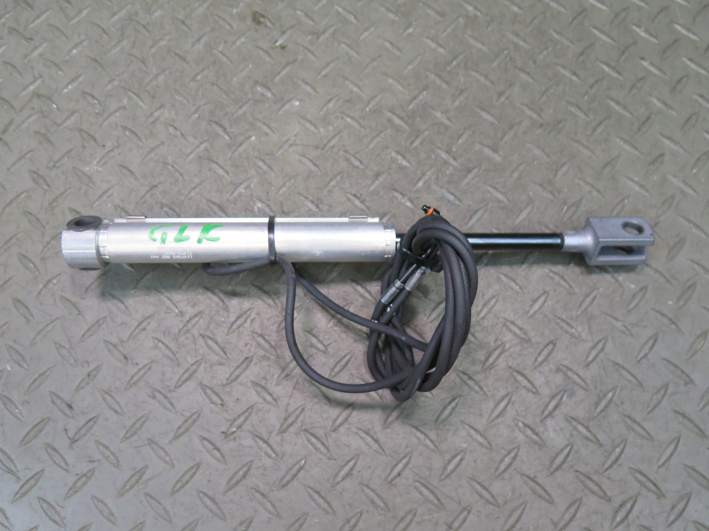 2012-2020 Mercedes R172 SLK SLC Convertible TOP Left Roof Hydraulic Cylinder