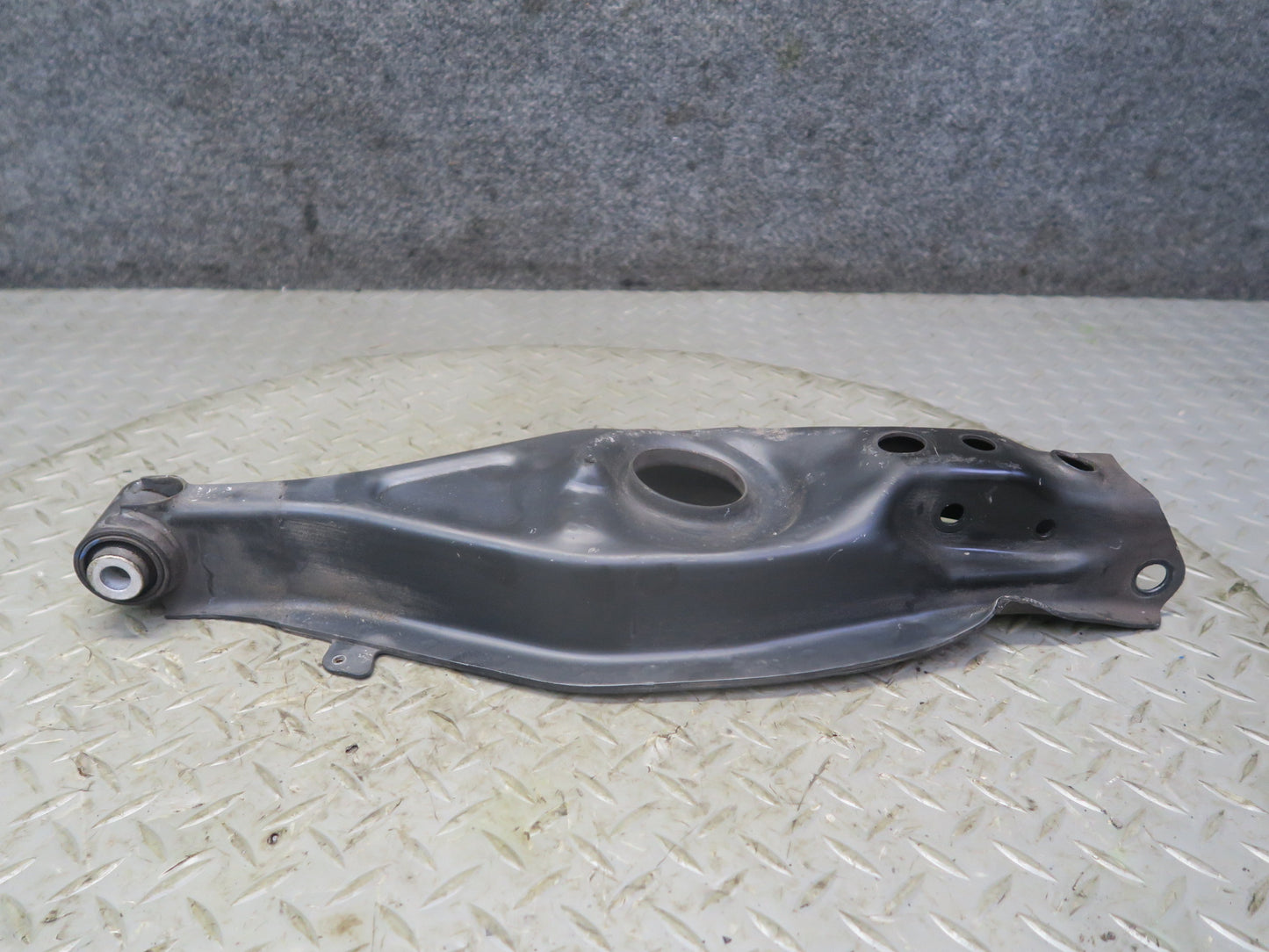 2012-2020 Mercedes R172 SLK SLC RWD Rear Right Side Suspension Control Arm Set