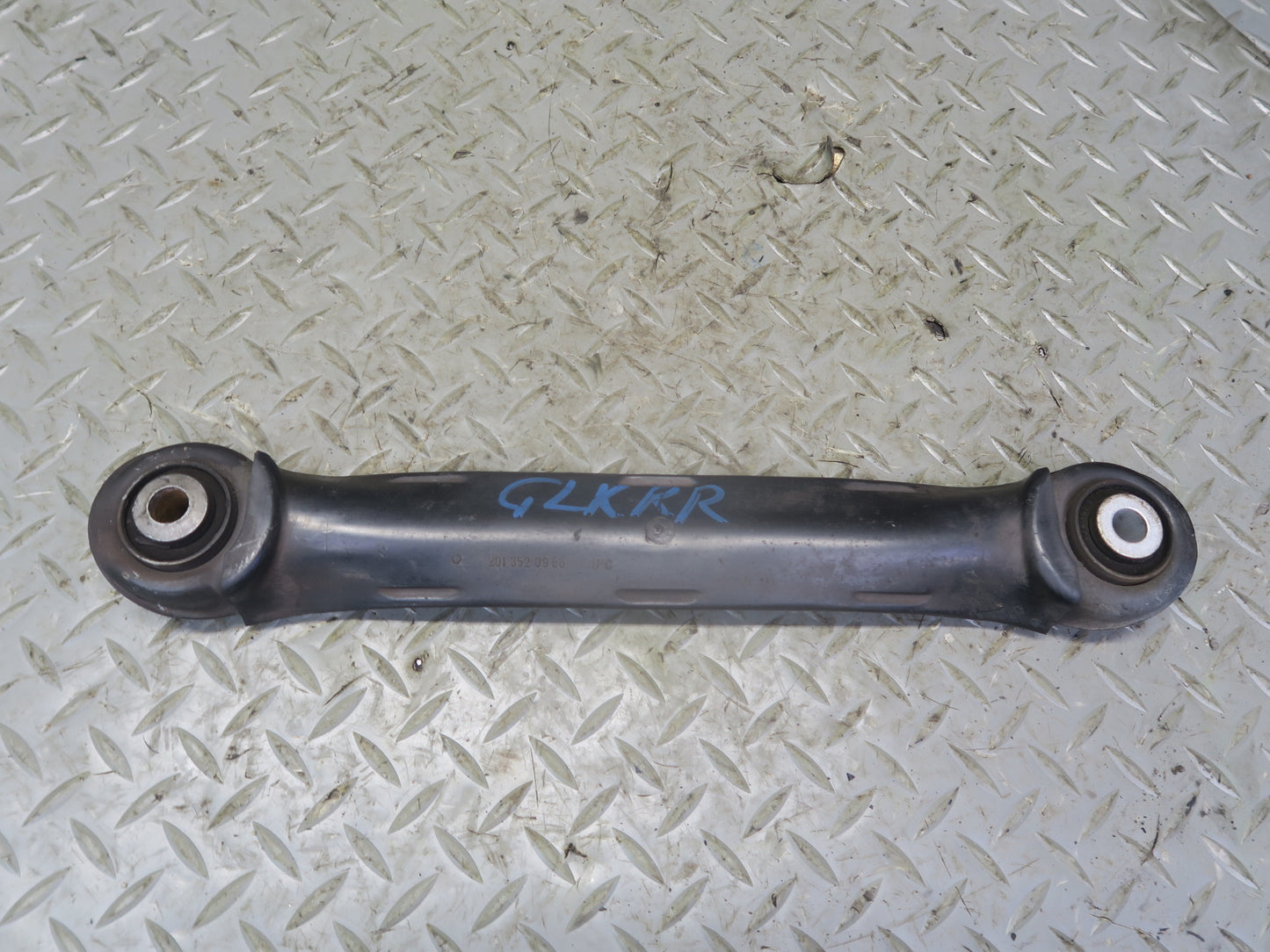2012-2020 Mercedes R172 SLK SLC RWD Rear Right Side Suspension Control Arm Set
