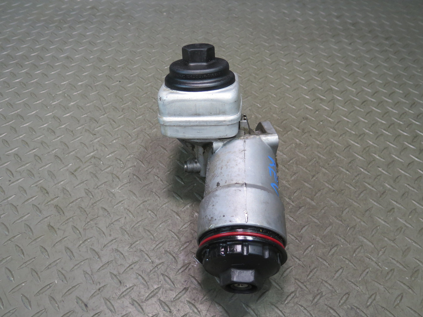 01-03 VW Eurovan T4 2.8L AXK Engine Motor Oil Filter Housing 066115403 OEM