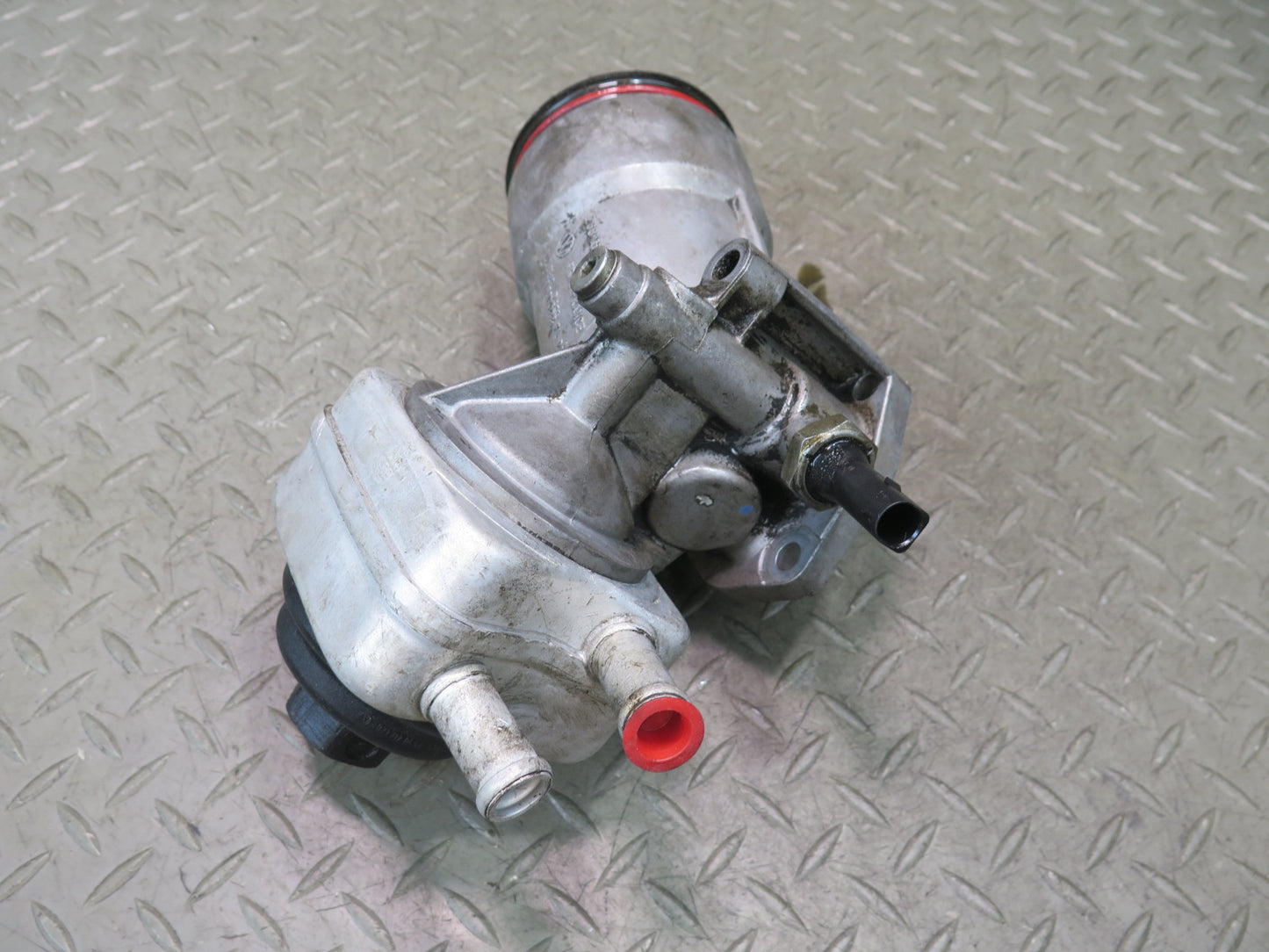 01-03 VW Eurovan T4 2.8L AXK Engine Motor Oil Filter Housing 066115403 OEM