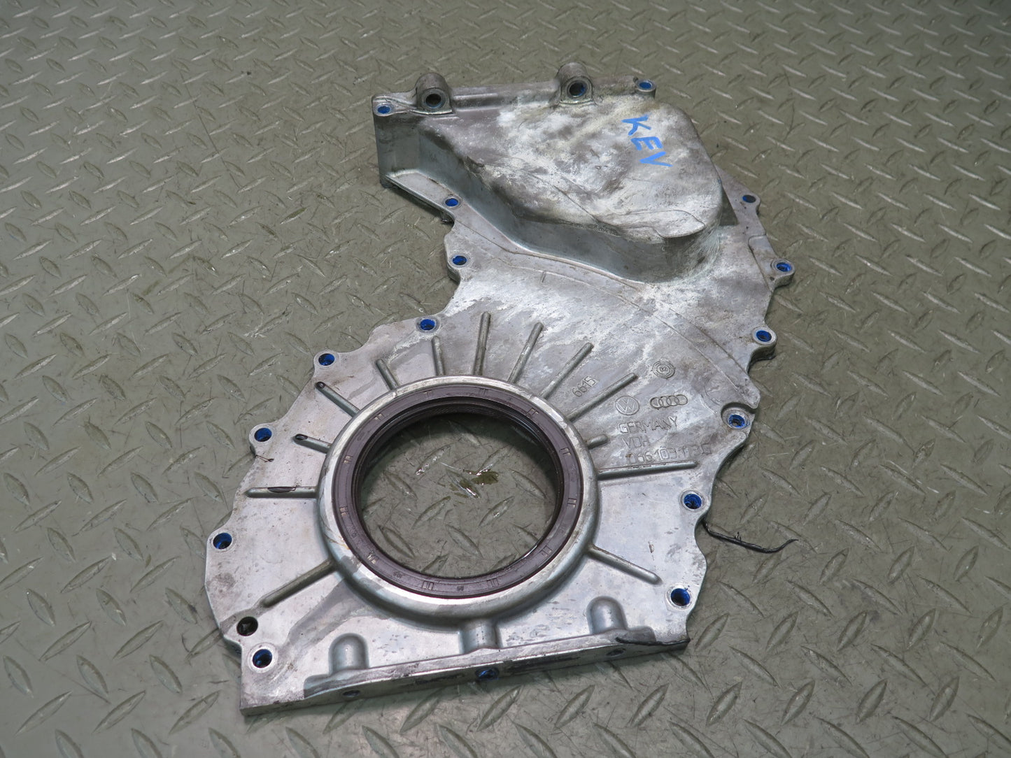 01-03 VW Eurovan T4 2.8L AXK Engine Motor Timing Chain Plate Cover OEM