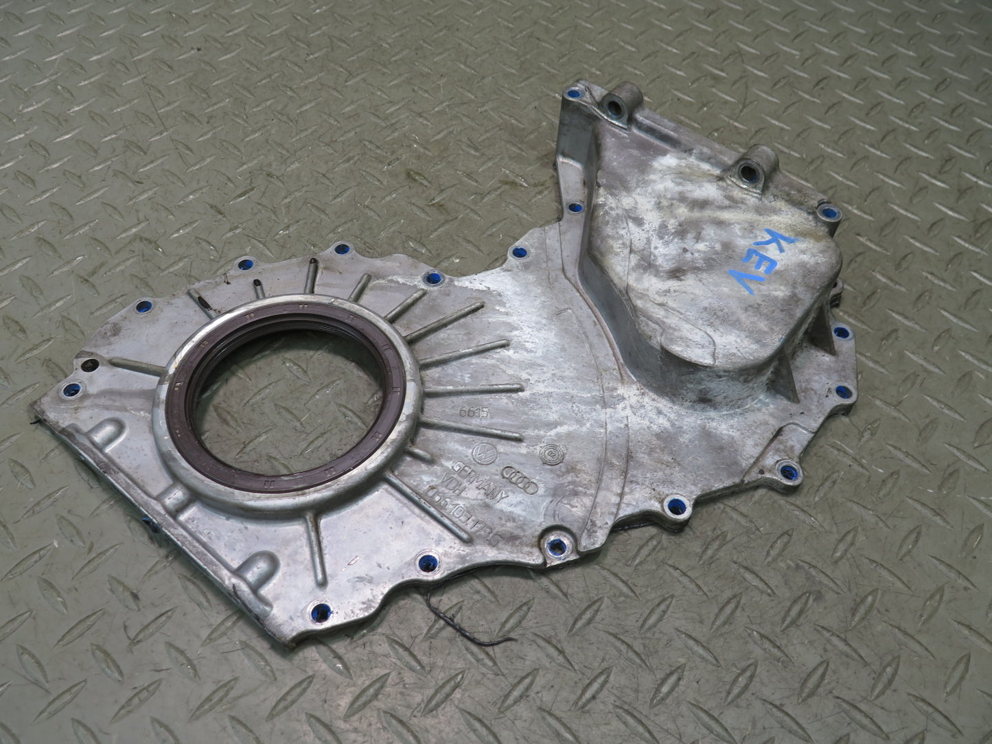 01-03 VW Eurovan T4 2.8L AXK Engine Motor Timing Chain Plate Cover OEM