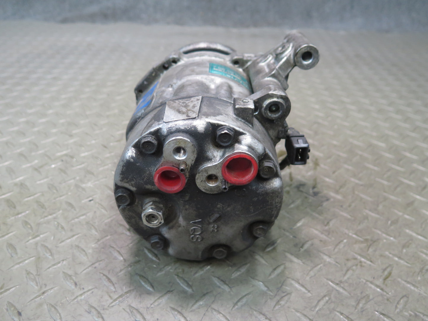 01-03 VW Eurovan T4 2.8L AXK A/C Air Condition Compressor 7D0820805J OEM