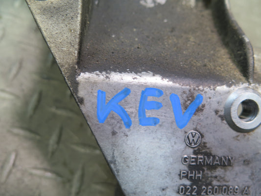 01-03 VW Eurovan T4 2.8L AXK Power Steering Alternator Mounting Bracket OEM
