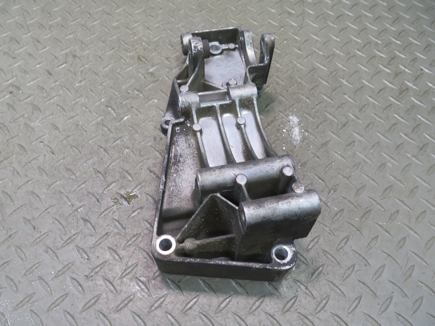 01-03 VW Eurovan T4 2.8L AXK Power Steering Alternator Mounting Bracket OEM