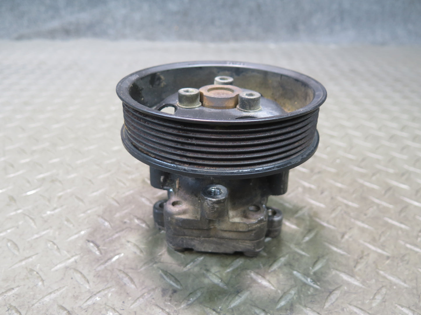 01-03 VW Eurovan T4 2.8L AXK Power Steering Pump w Pulley 136K Miles OEM