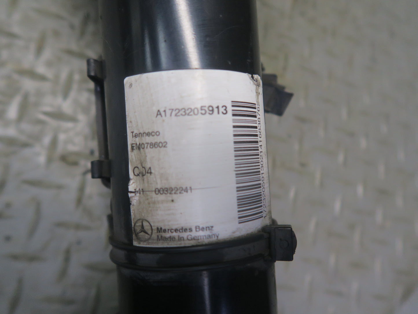 2012-2020 Mercedes R172 SLK SLC Front Left & Right Side Shock Strut Absorber Set