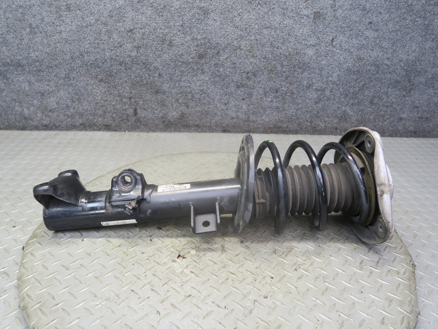 2012-2020 Mercedes R172 SLK SLC Front Left & Right Side Shock Strut Absorber Set