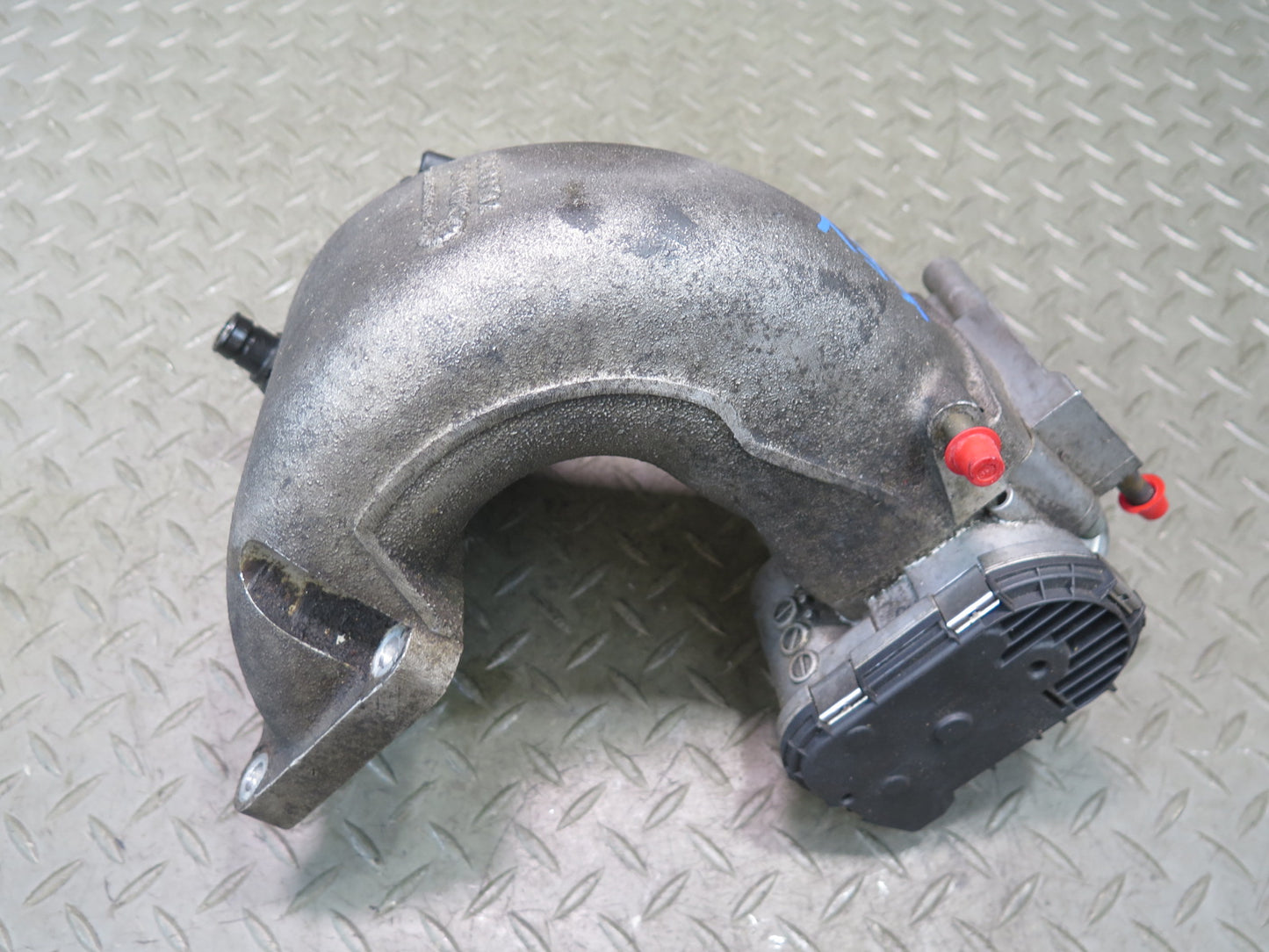 01-03 VW Eurovan T4 2.8L AXK Lower Intake Manifold Pipe 36193702 OEM