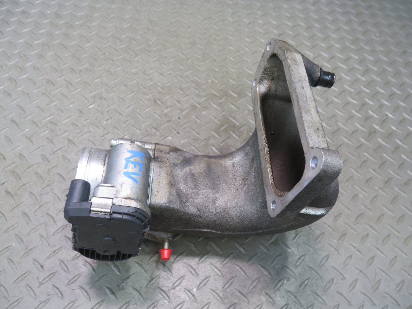01-03 VW Eurovan T4 2.8L AXK Lower Intake Manifold Pipe 36193702 OEM