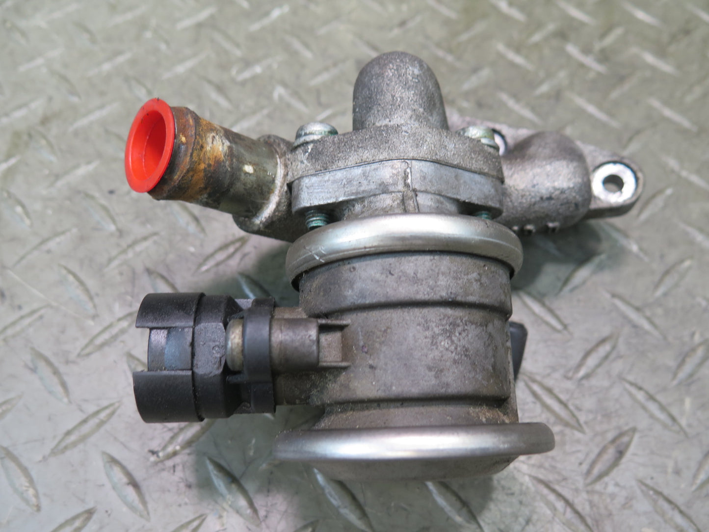 01-03 VW Eurovan T4 2.8L EGR Combi Valve w Bracket 136K Miles OEM