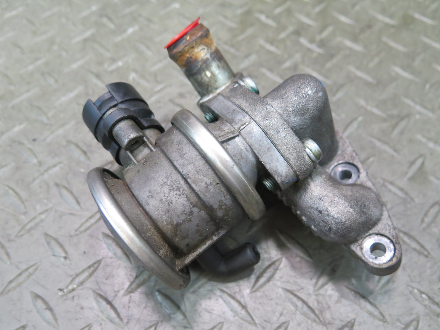 01-03 VW Eurovan T4 2.8L EGR Combi Valve w Bracket 136K Miles OEM