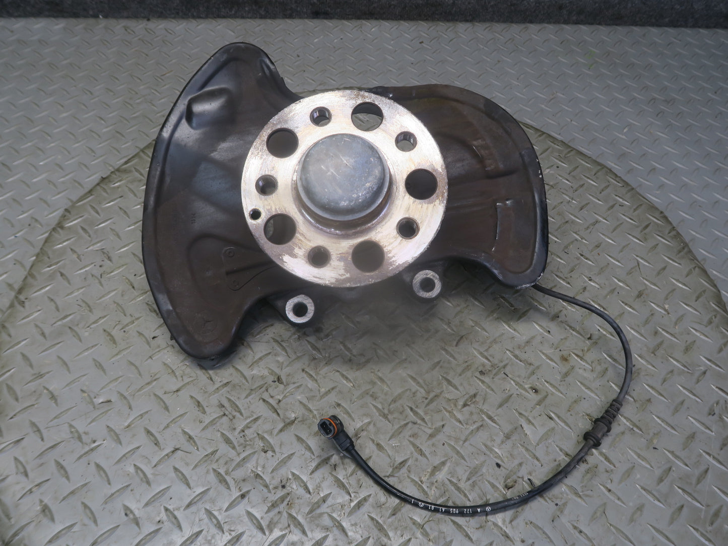 2012-2020 Mercedes R172 SLK SLC RWD Front Left Side Spindle Knuckle Wheel Hub