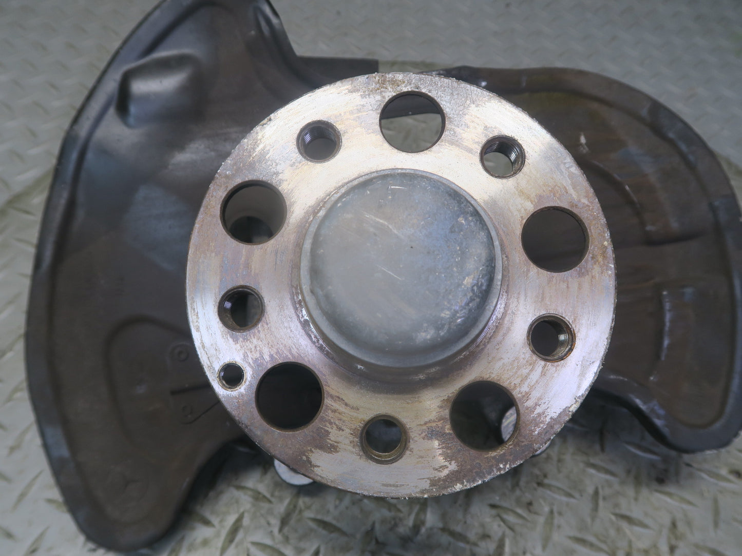 2012-2020 Mercedes R172 SLK SLC RWD Front Left Side Spindle Knuckle Wheel Hub