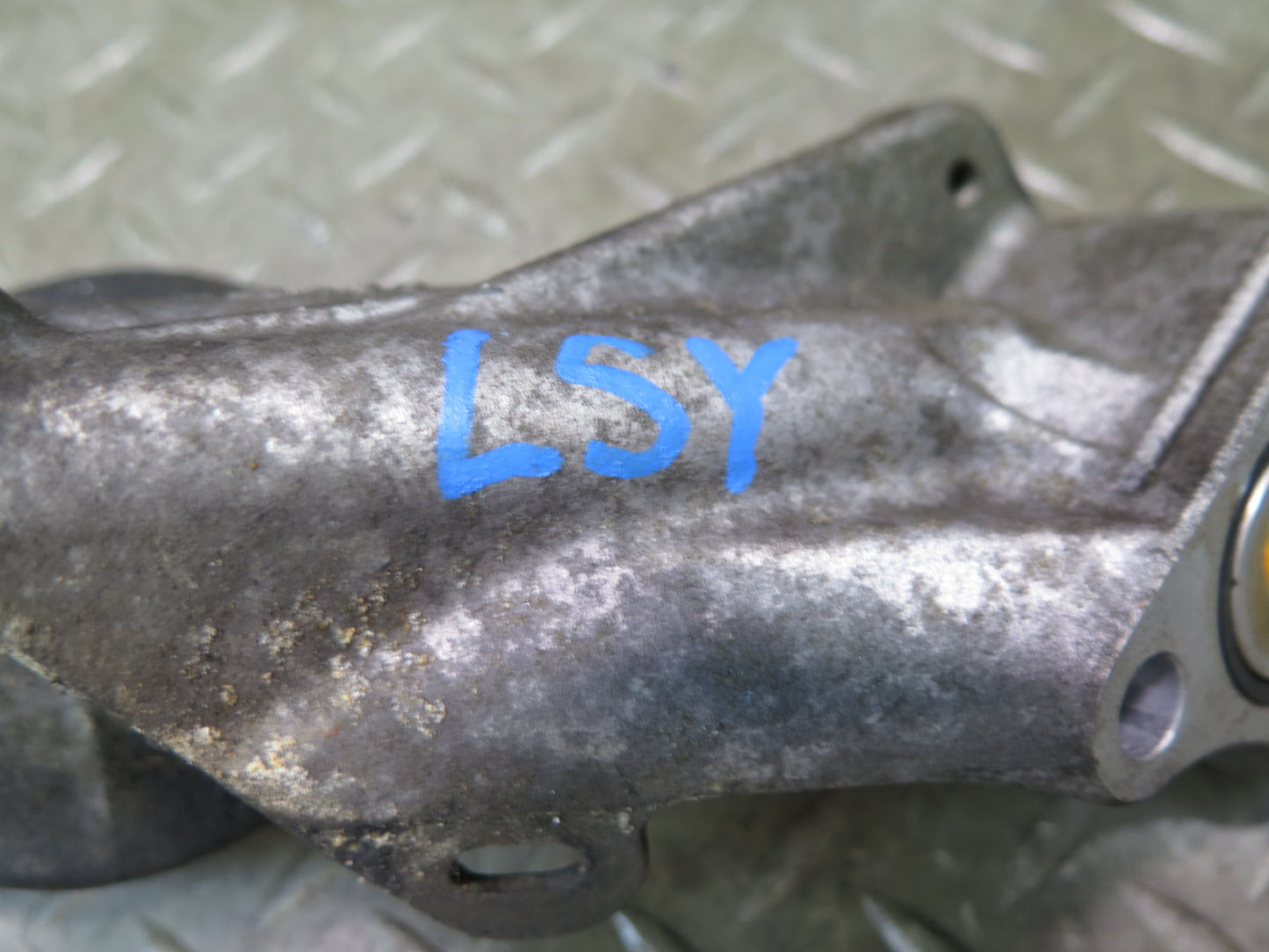 01-06 Lexus LS430 UCF30L 3UZFE Engine Motor Oil Filter Housing OEM