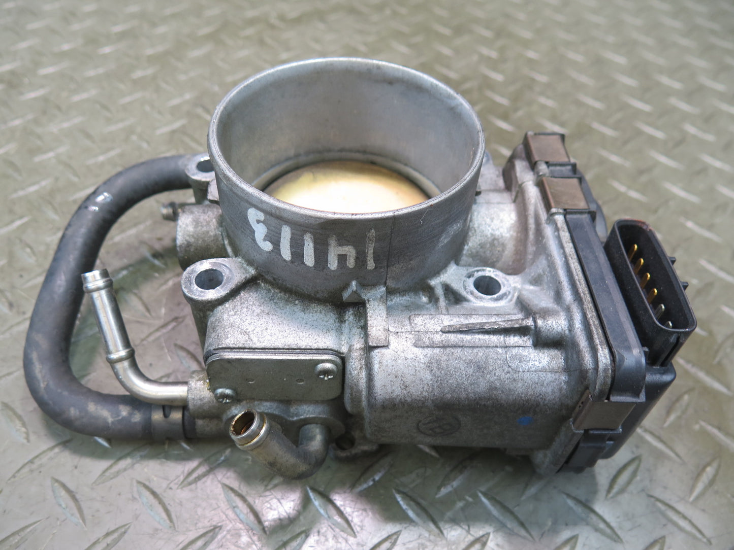 2005 Lexus LS430 UCF30L 3UZFE Engine  Motor Throttle Body Assembly OEM