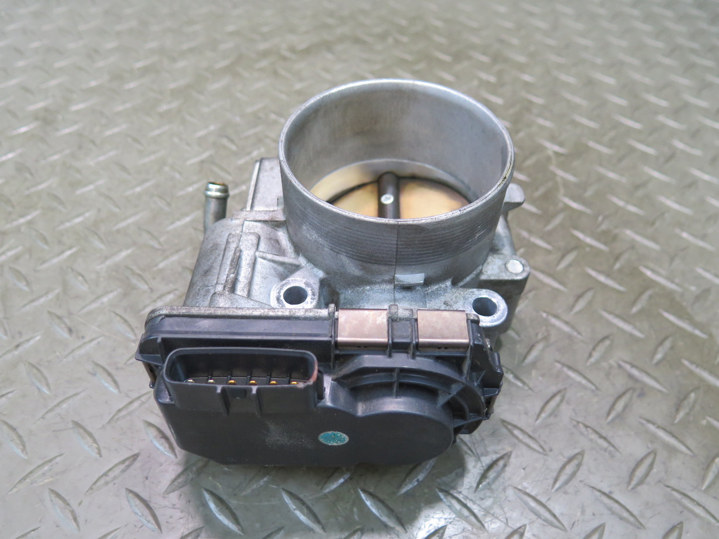 2005 Lexus LS430 UCF30L 3UZFE Engine  Motor Throttle Body Assembly OEM