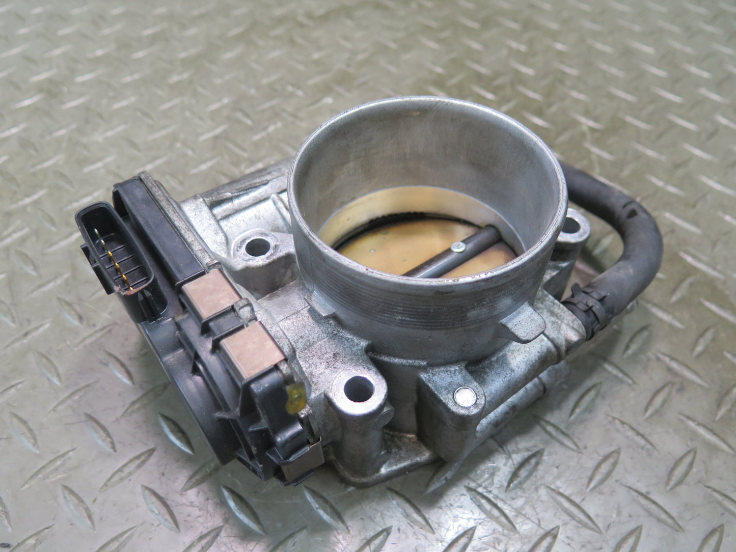 2005 Lexus LS430 UCF30L 3UZFE Engine  Motor Throttle Body Assembly OEM