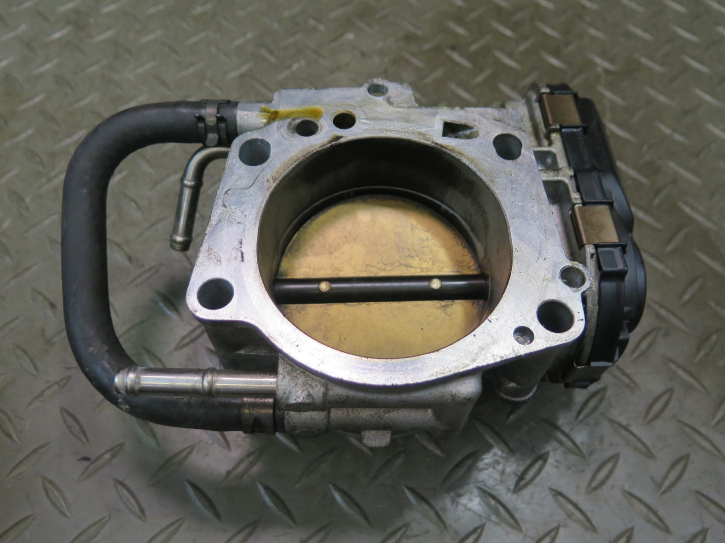 2005 Lexus LS430 UCF30L 3UZFE Engine  Motor Throttle Body Assembly OEM