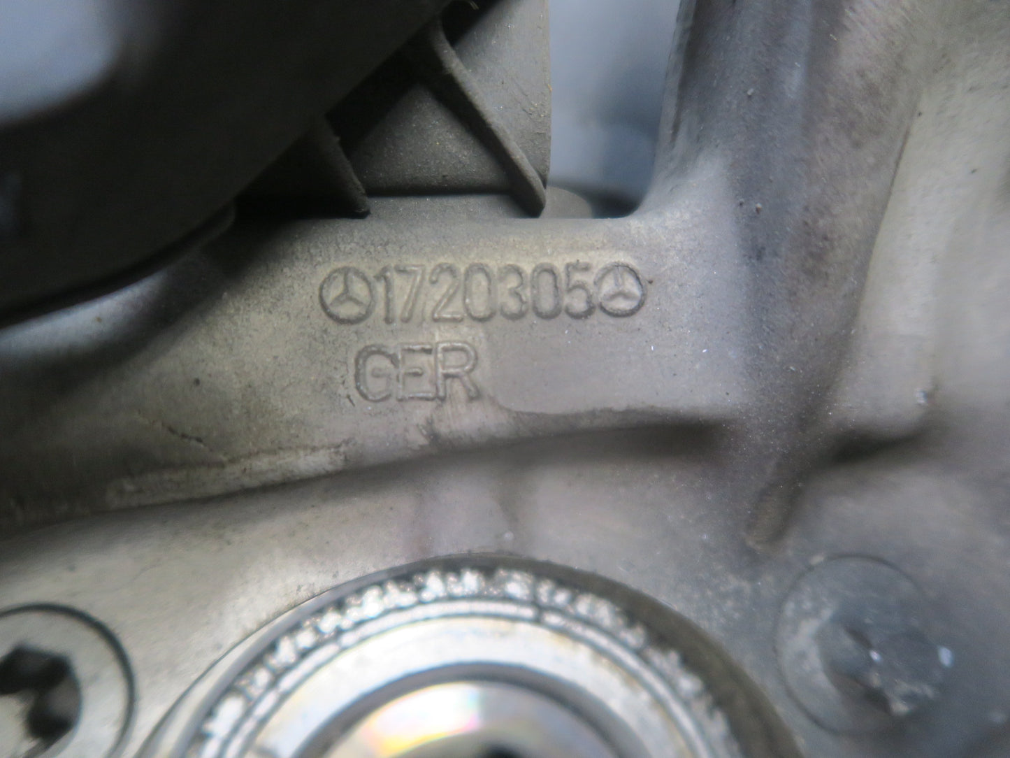 2012-2020 Mercedes R172 SLK SLC RWD Rear Left Side Spindle Knuckle Wheel Hub