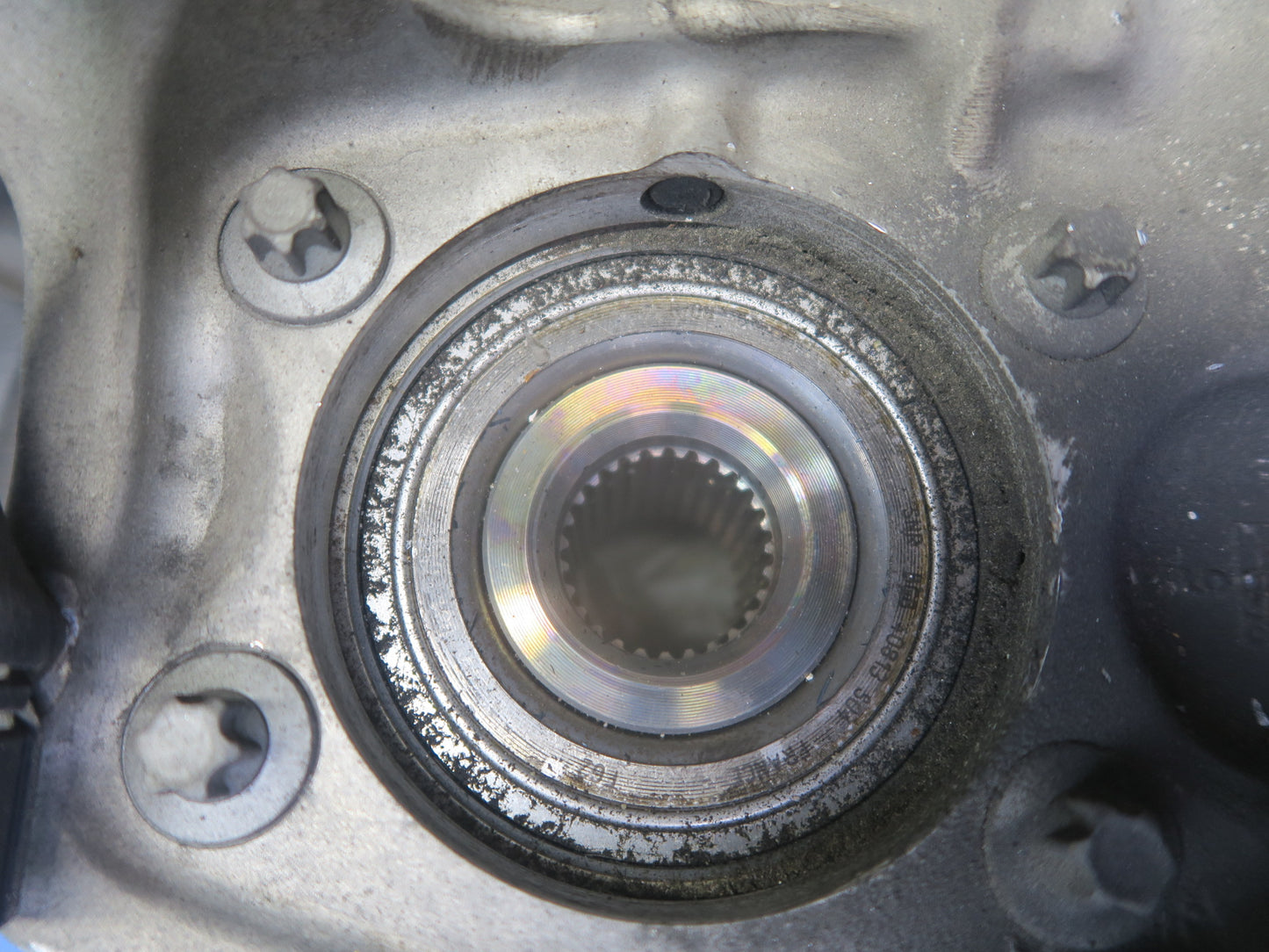 2012-2020 Mercedes R172 SLK SLC RWD Rear Left Side Spindle Knuckle Wheel Hub
