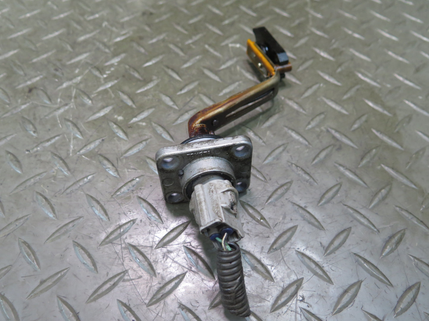 01-06 Lexus LS430 UCF30L 3UZFE Engine Motor Oil Level Sensor OEM