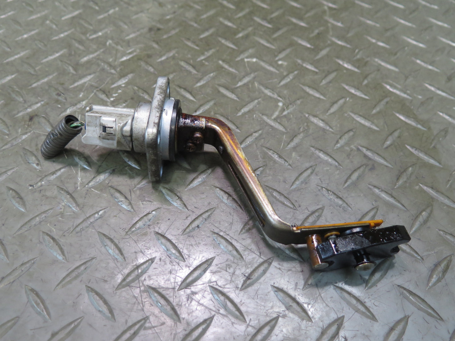 01-06 Lexus LS430 UCF30L 3UZFE Engine Motor Oil Level Sensor OEM