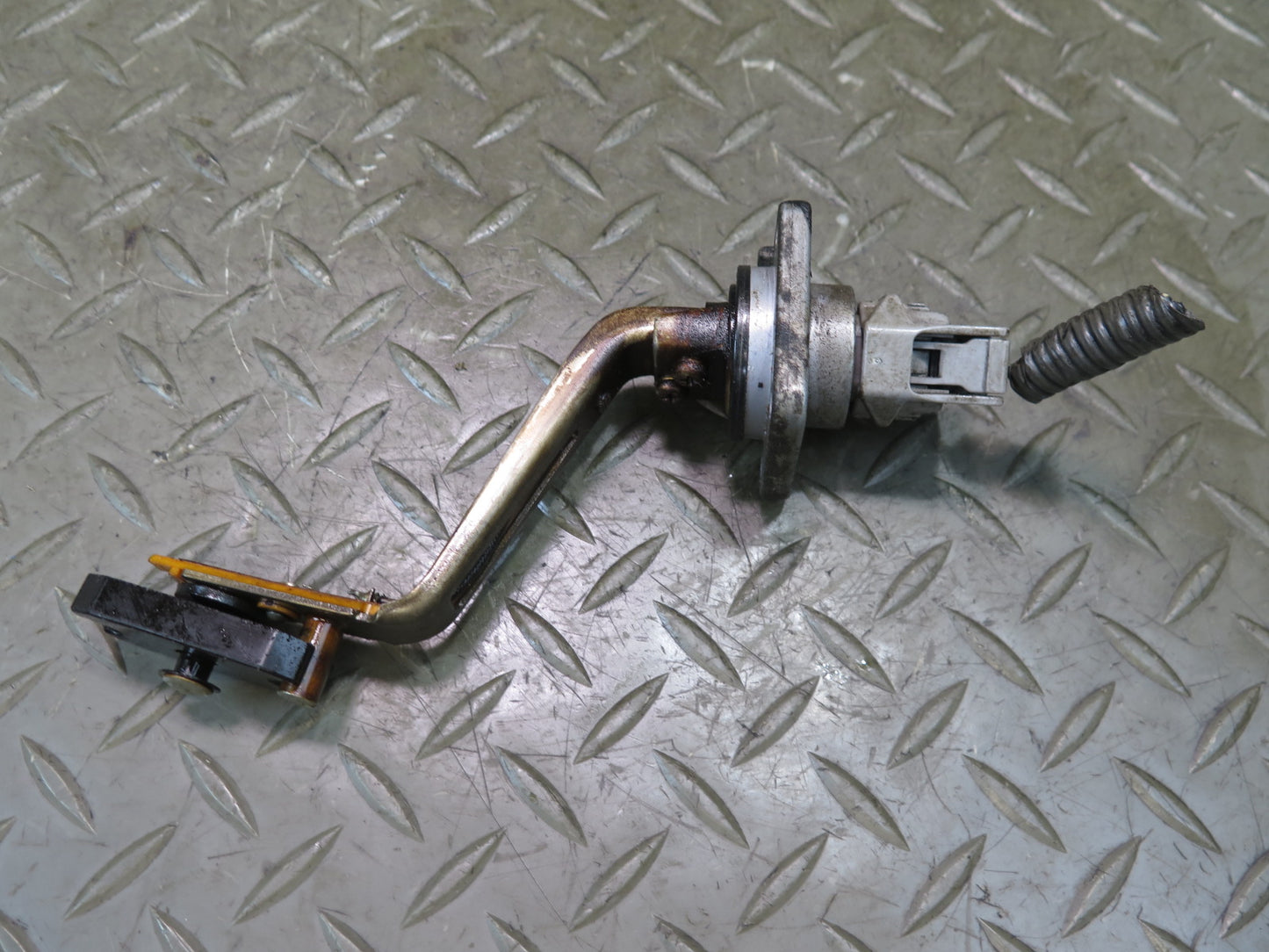 01-06 Lexus LS430 UCF30L 3UZFE Engine Motor Oil Level Sensor OEM