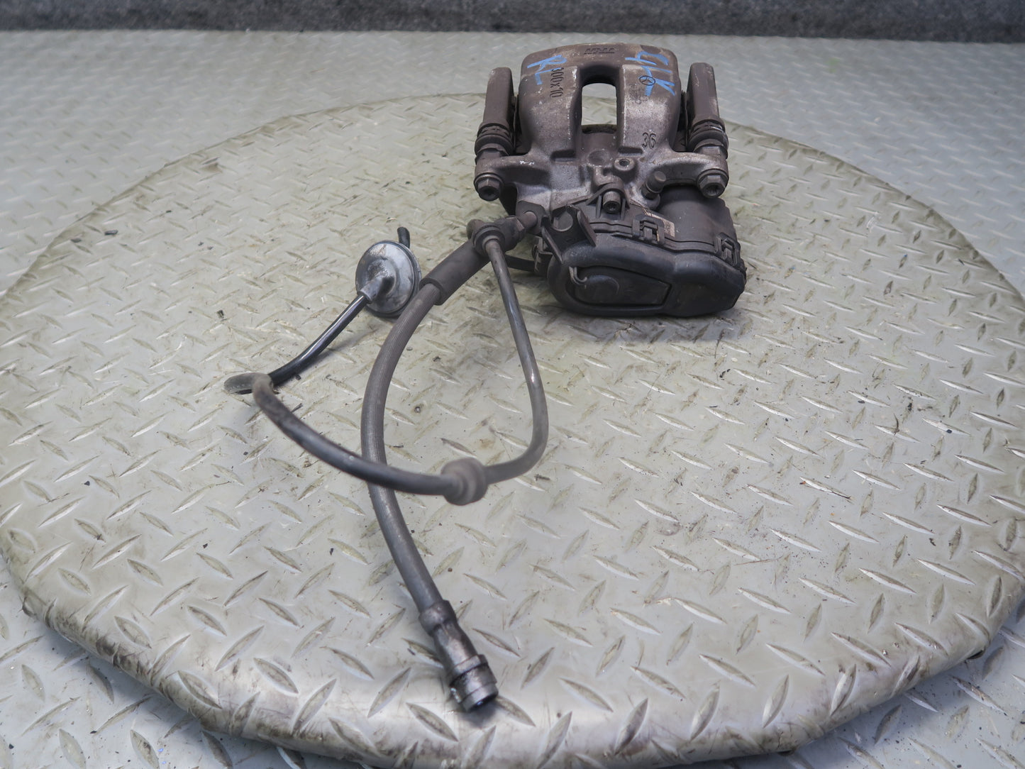 2012-2020 Mercedes R172 SLK SLC RWD Rear Left & Right Side Brake Caliper Set