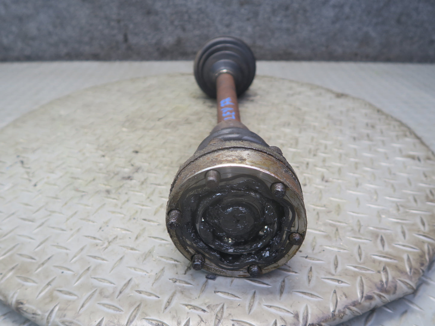 97-00 VW Eurovan T4 2.8L A/T Front Right Suspension Axle Shaft 91K Miles OEM