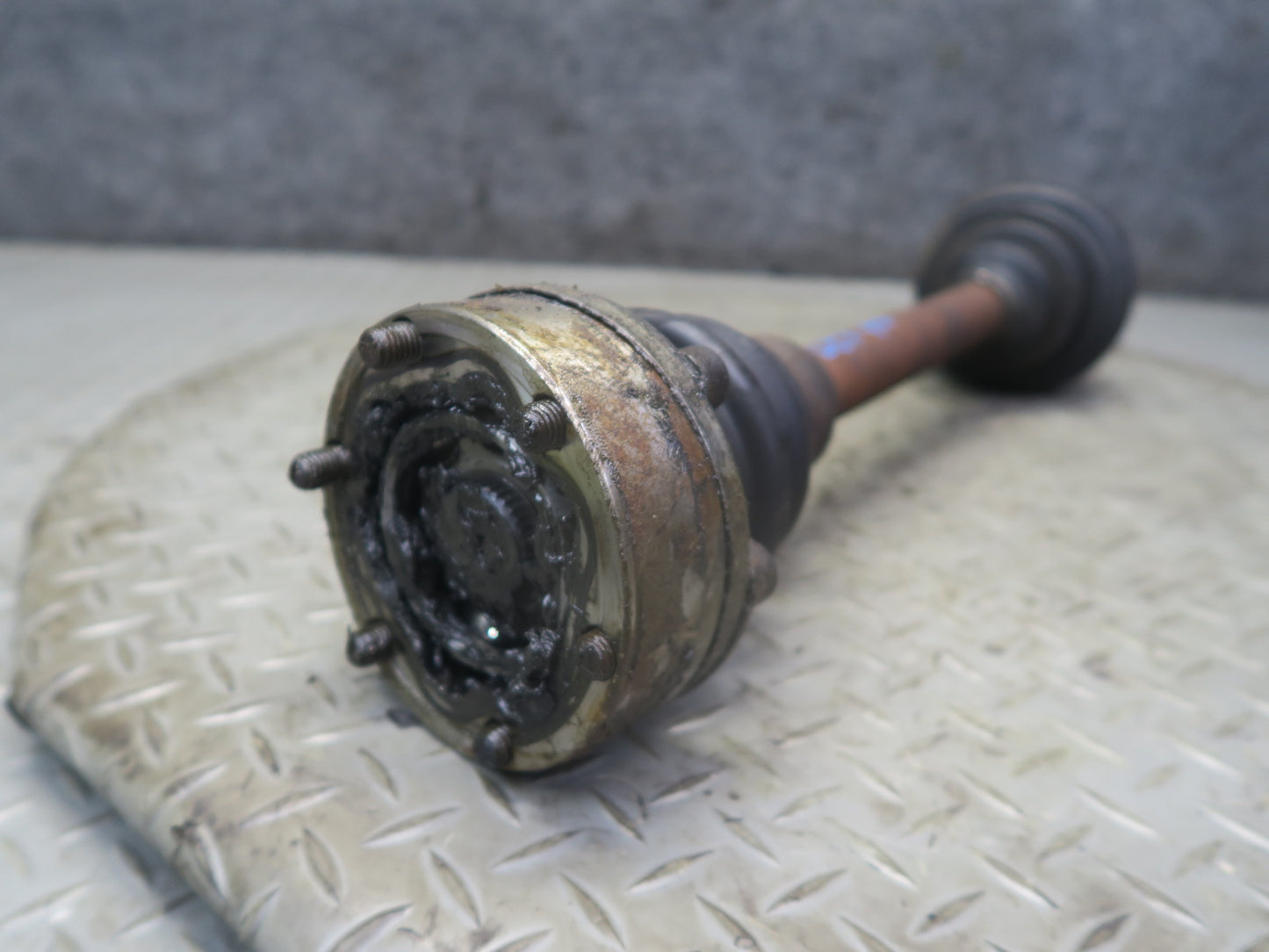 97-00 VW Eurovan T4 2.8L A/T Front Right Suspension Axle Shaft 91K Miles OEM