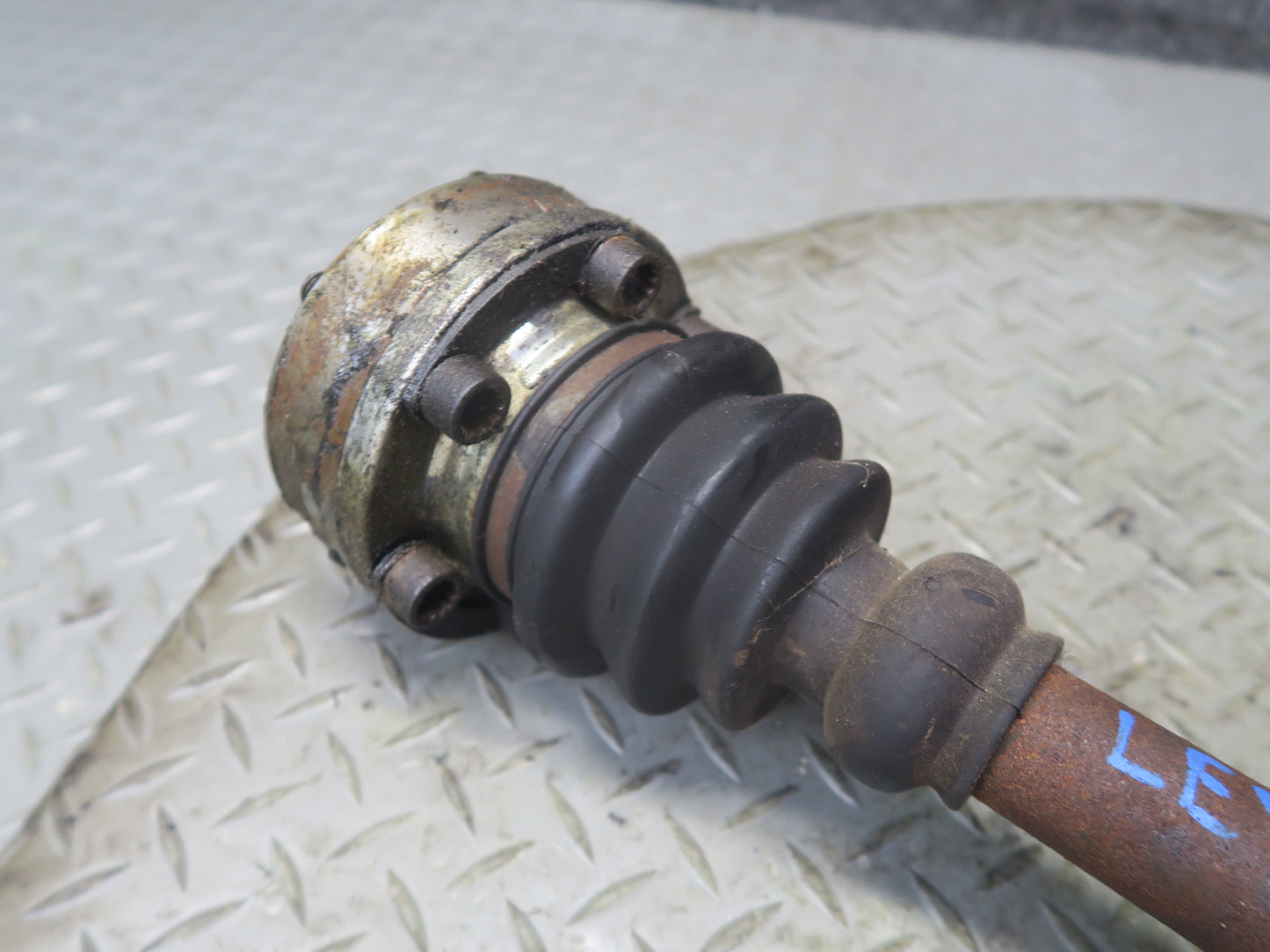 97-00 VW Eurovan T4 2.8L A/T Front Right Suspension Axle Shaft 91K Miles OEM