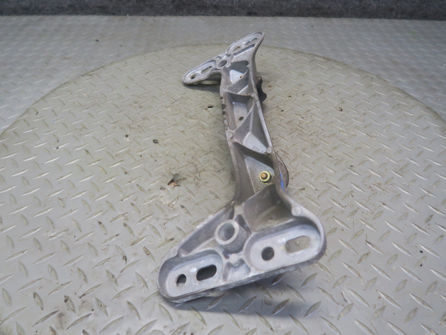 96-02 BMW E36/7 Z3 M/T Manual Transmission Crossmember Mount 1136498 OEM