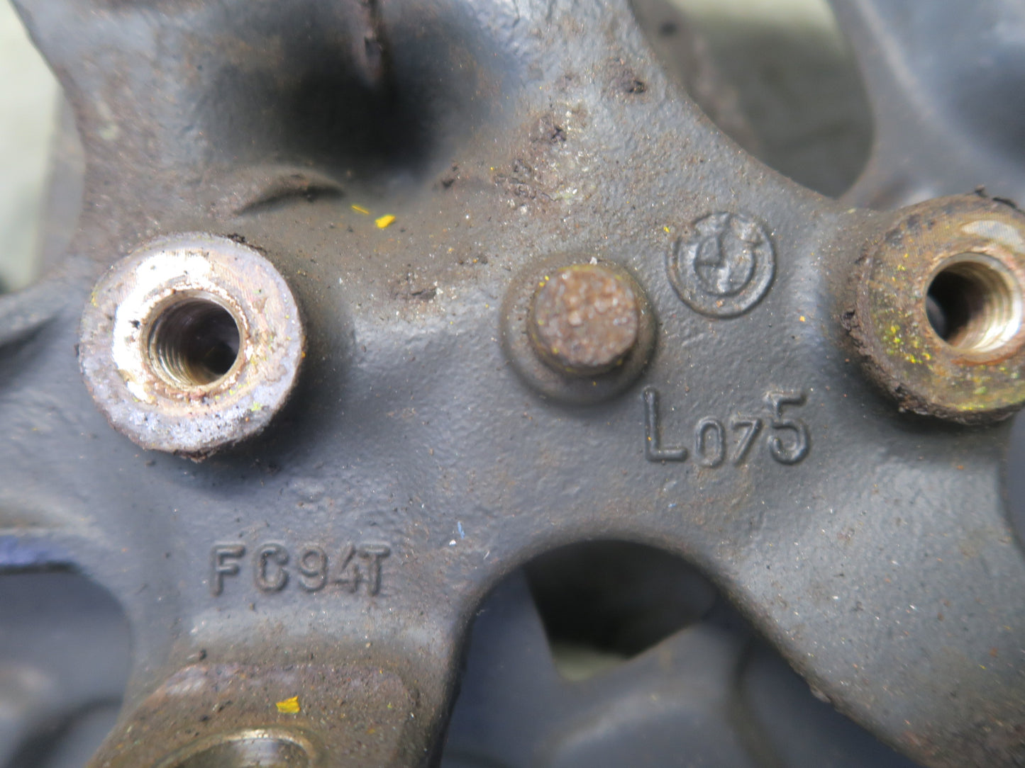 01-02 BMW E36/7 Z3 3.0L M54 Roadster Front Left Spindle Knuckle Wheel Hub OEM