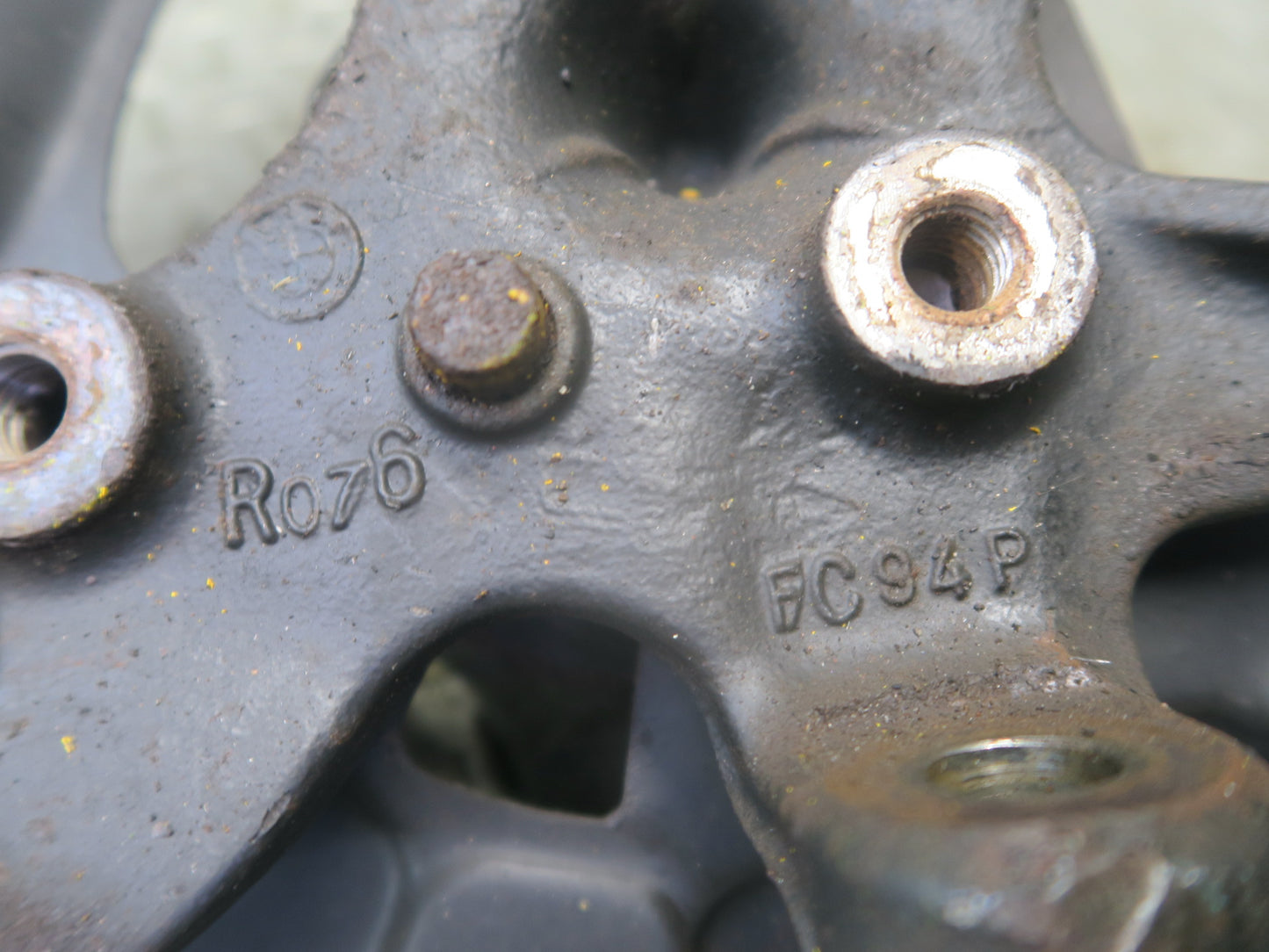 01-02 BMW E36/7 Z3 3.0L M54 Roadster Front Right Spindle Knuckle Wheel Hub OEM