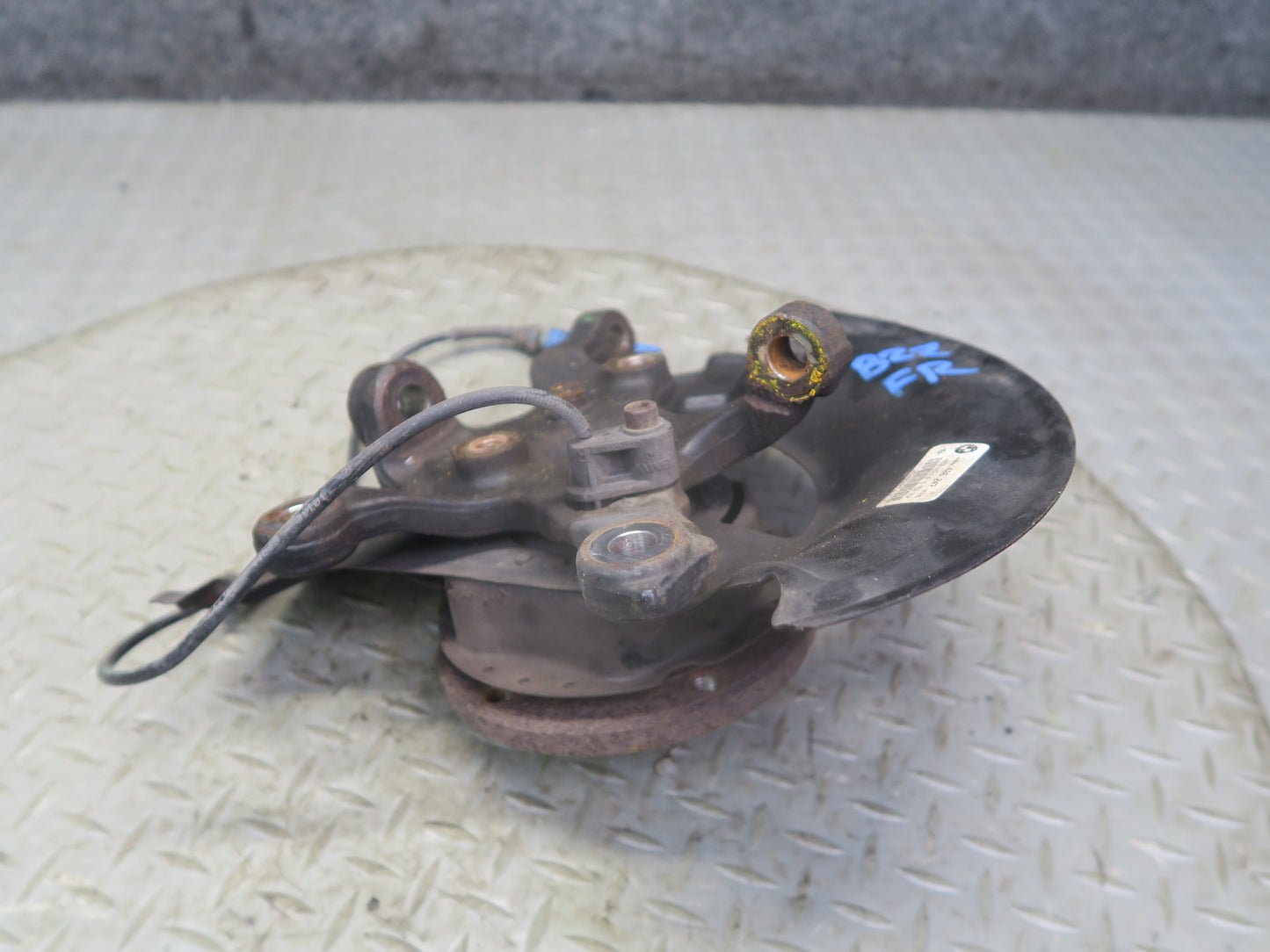 01-02 BMW E36/7 Z3 3.0L M54 Roadster Front Right Spindle Knuckle Wheel Hub OEM