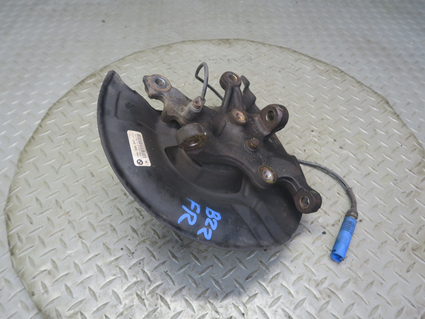 01-02 BMW E36/7 Z3 3.0L M54 Roadster Front Right Spindle Knuckle Wheel Hub OEM