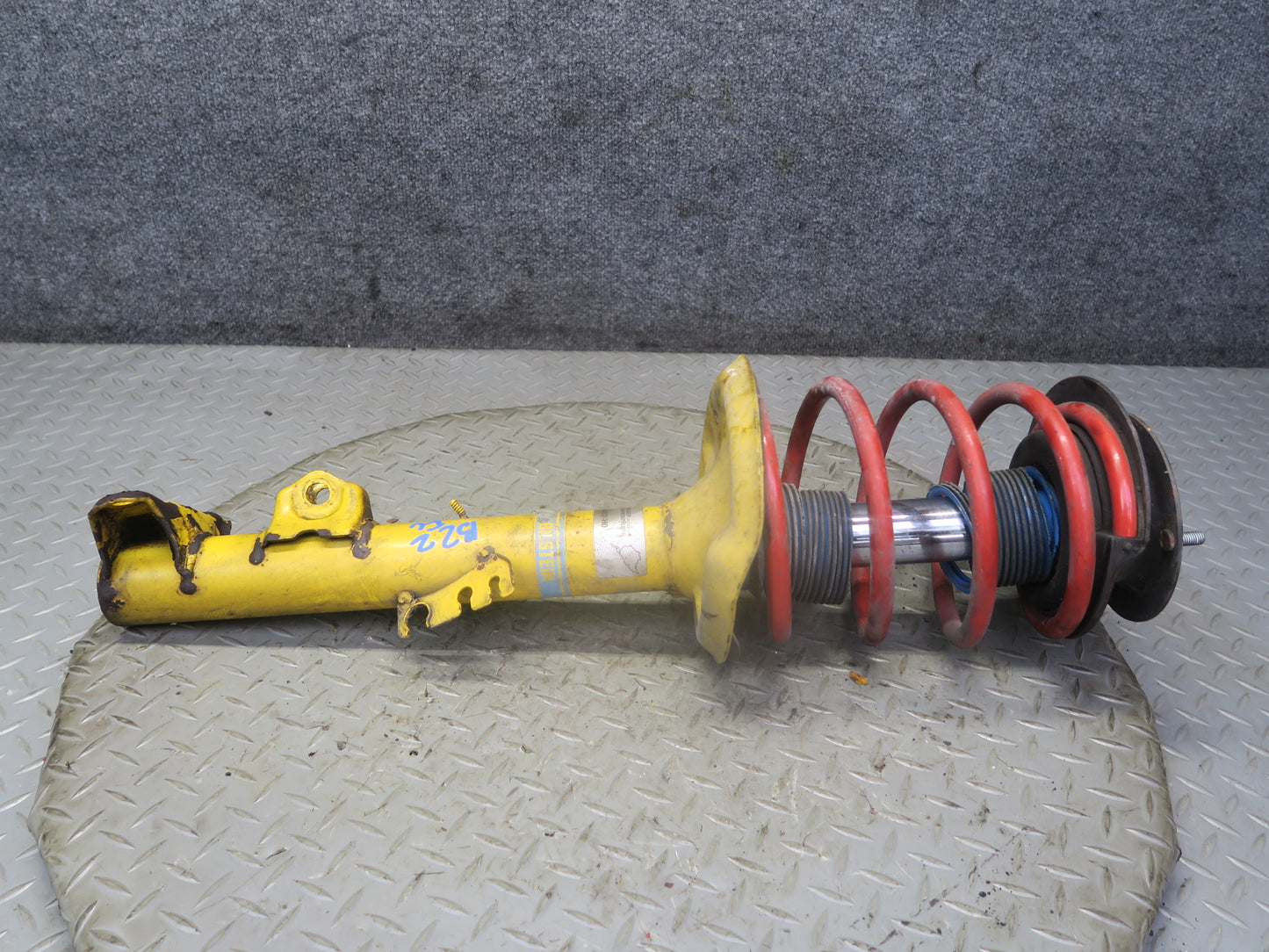 01-02 BMW E36/7 Z3 Roadster Bilstein Front Left & Right Strut Shock Absorber Set