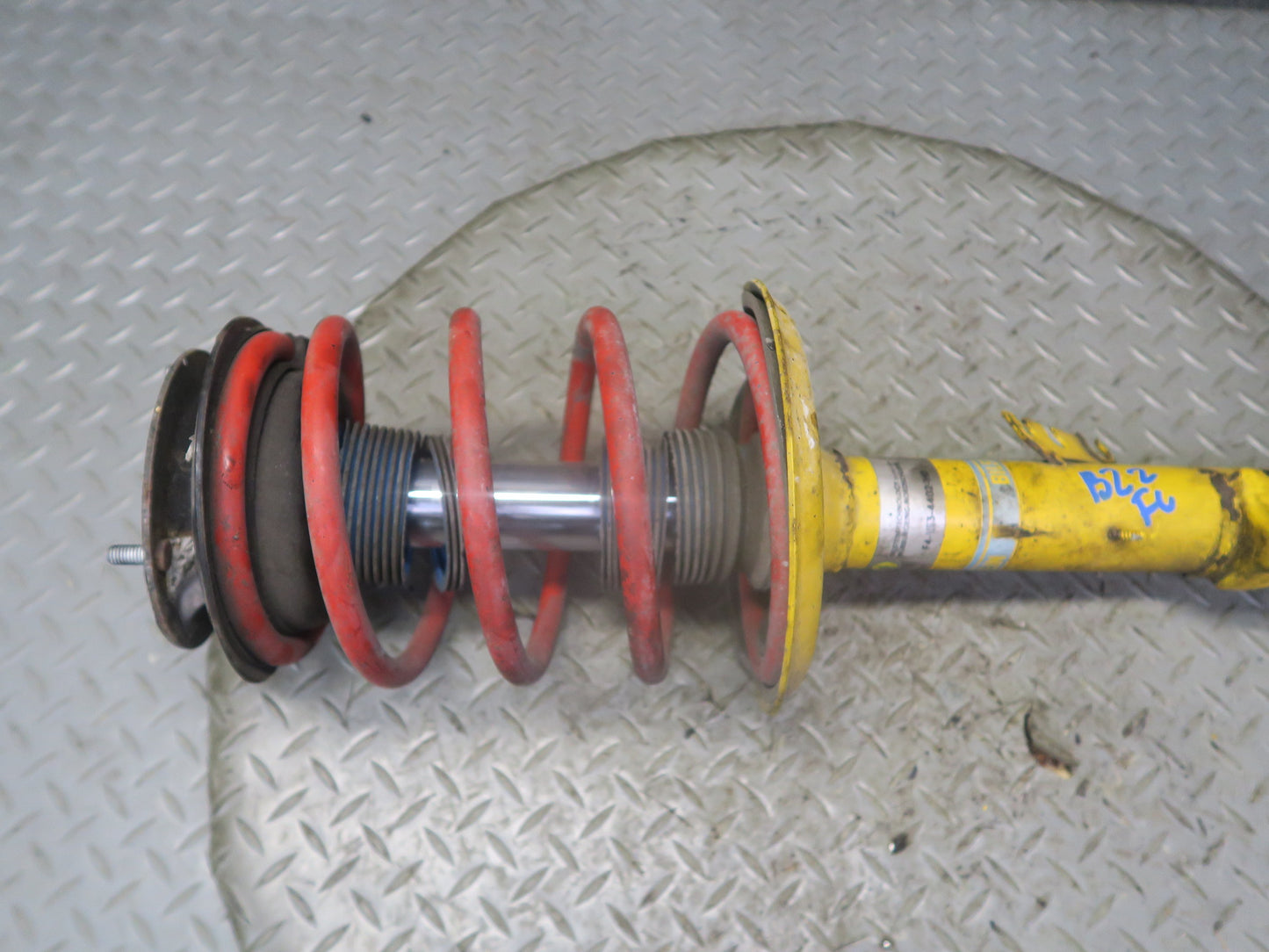 01-02 BMW E36/7 Z3 Roadster Bilstein Front Left & Right Strut Shock Absorber Set