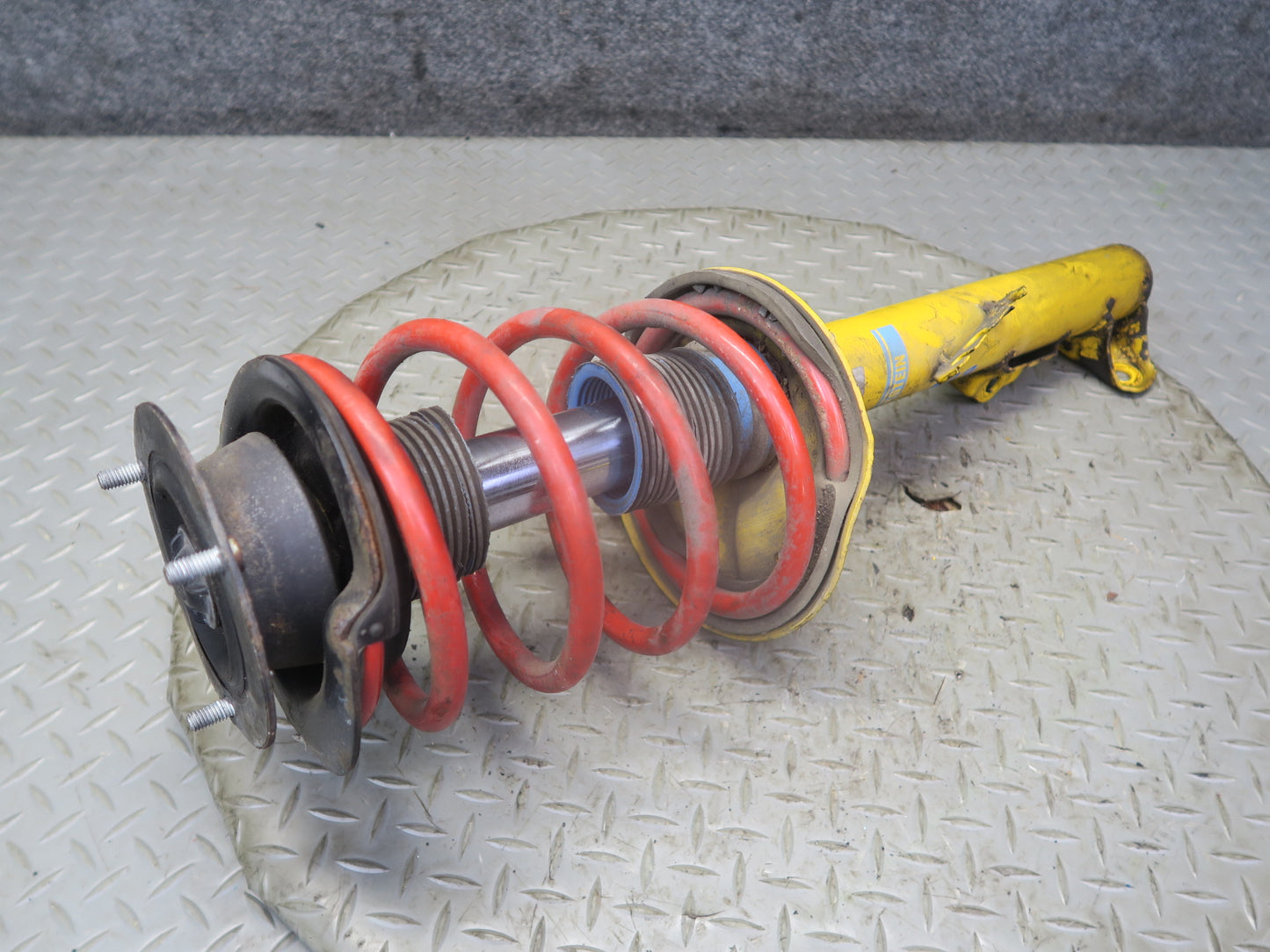 01-02 BMW E36/7 Z3 Roadster Bilstein Front Left & Right Strut Shock Absorber Set