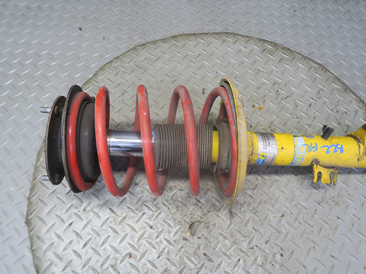 01-02 BMW E36/7 Z3 Roadster Bilstein Front Left & Right Strut Shock Absorber Set