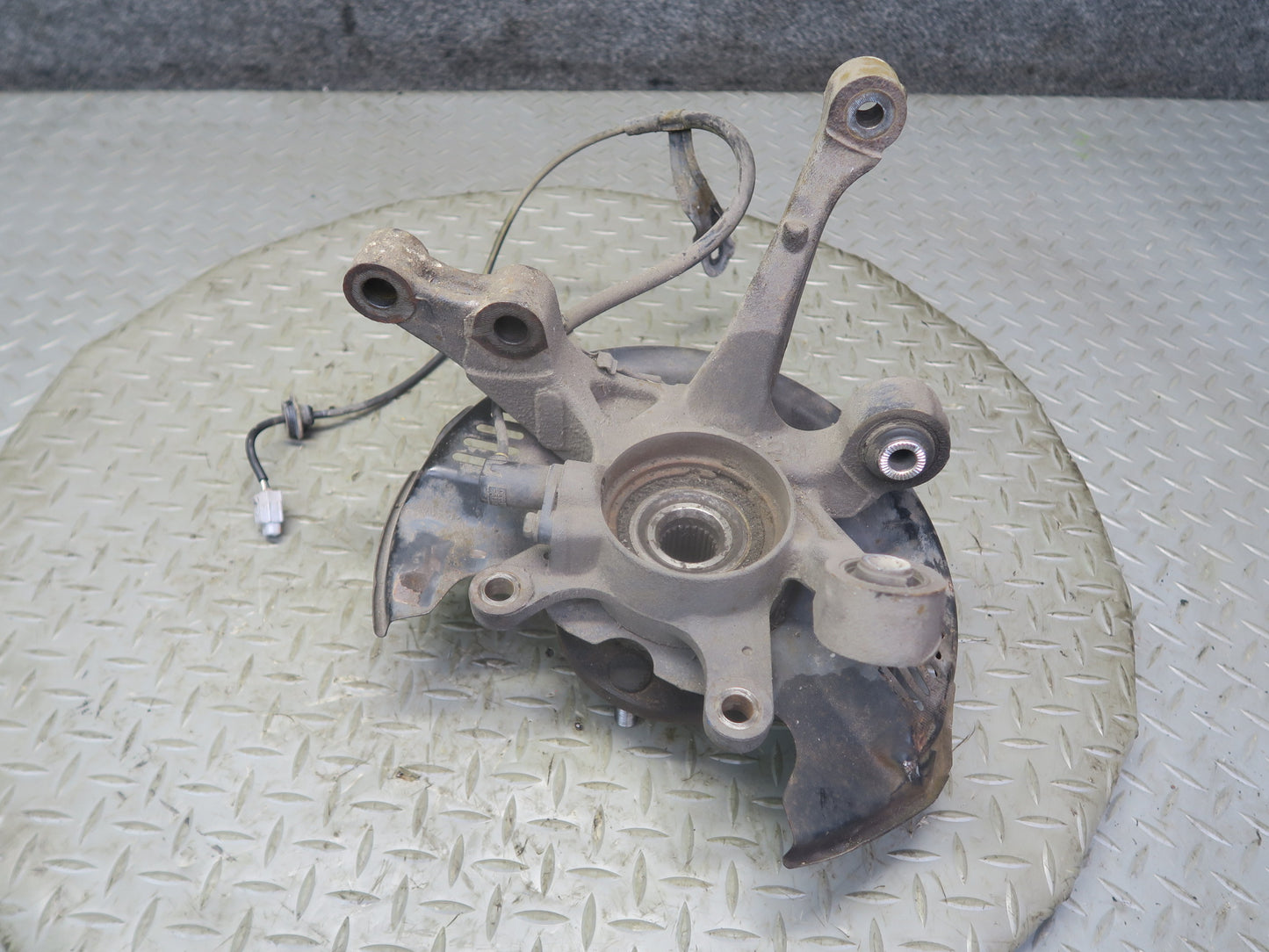 00-05 Toyota MR2 Spyder ZZW30L Rear Right Spindle Knuckle Wheel Hub Bearing OEM