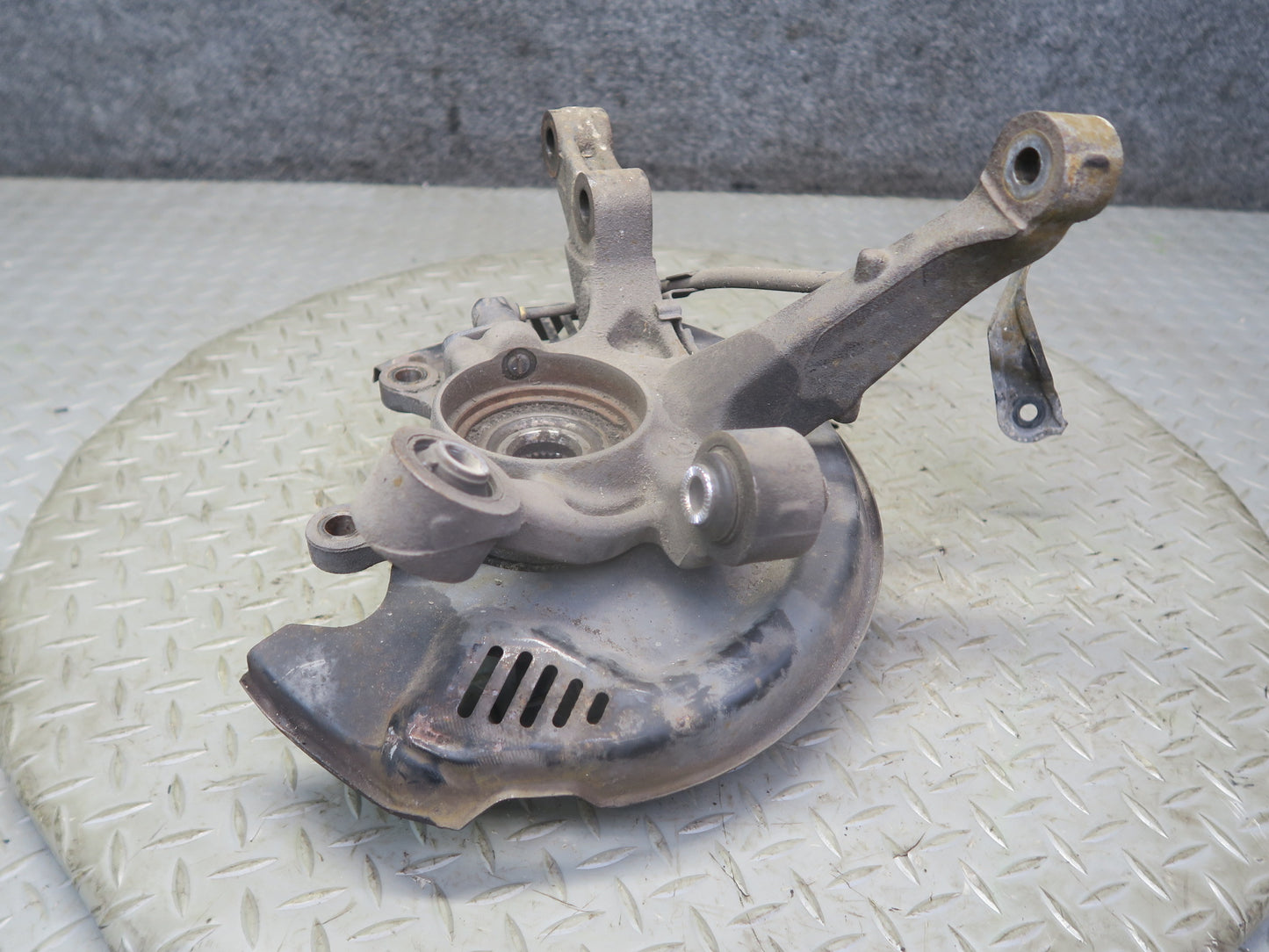 00-05 Toyota MR2 Spyder ZZW30L Rear Right Spindle Knuckle Wheel Hub Bearing OEM