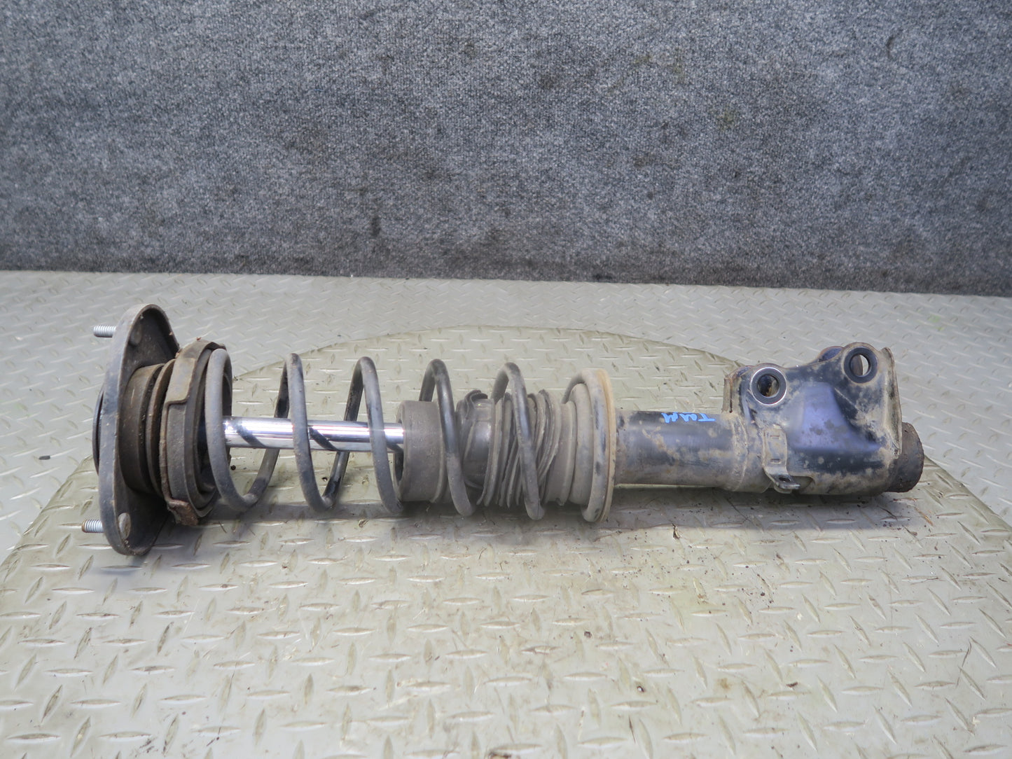 00-02 Toyota MR2 Spyder ZZW30L Set of 2 Front Strut Shock Absorber OEM