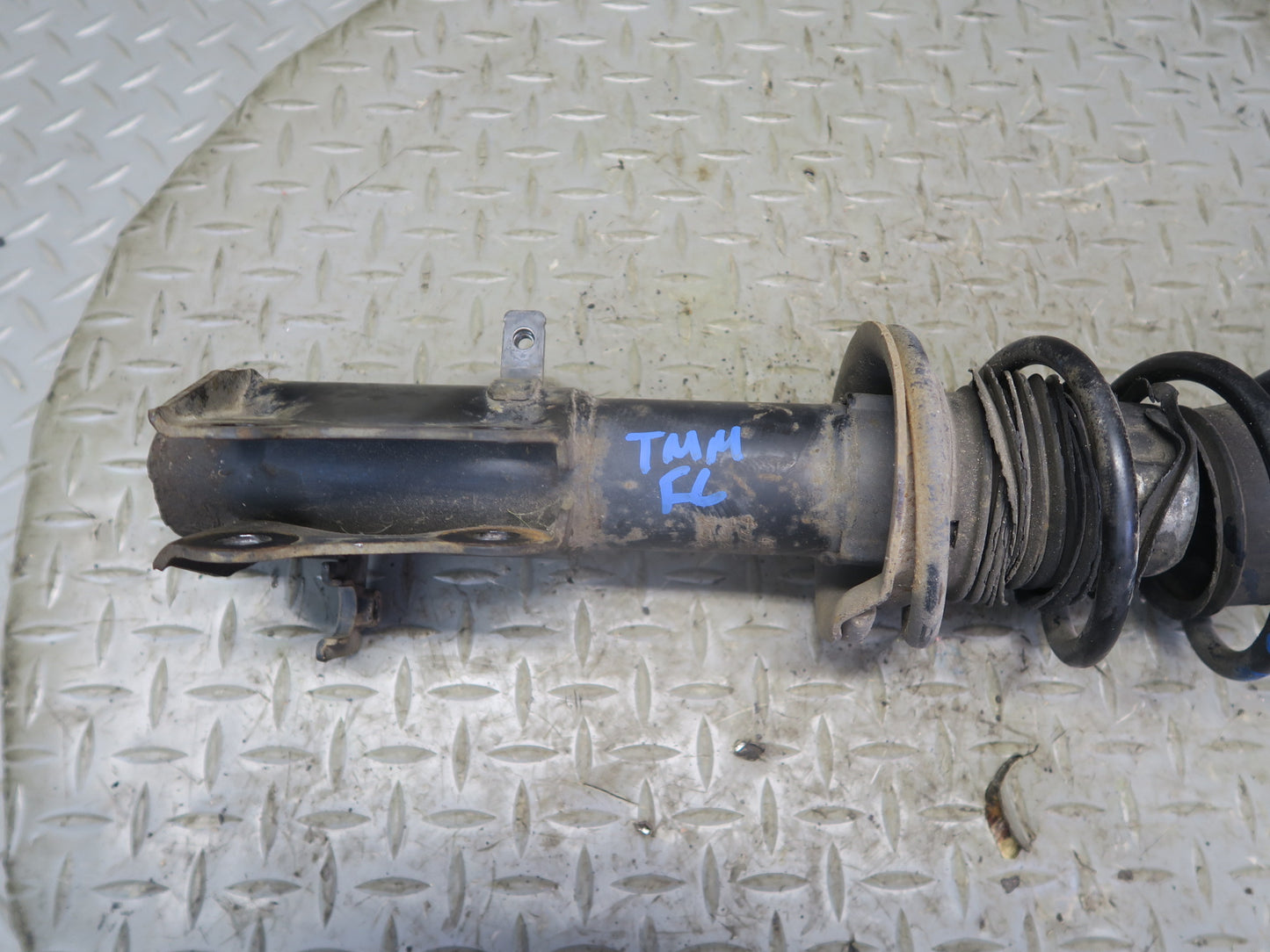 00-02 Toyota MR2 Spyder ZZW30L Set of 2 Front Strut Shock Absorber OEM