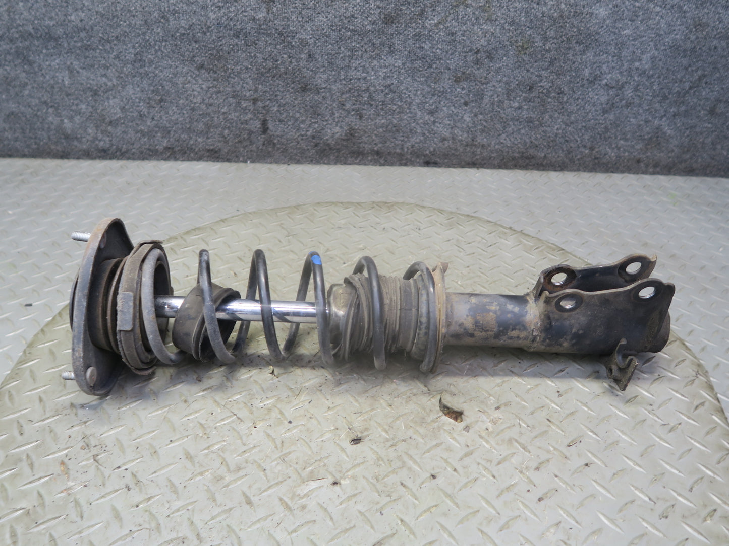 00-02 Toyota MR2 Spyder ZZW30L Set of 2 Front Strut Shock Absorber OEM