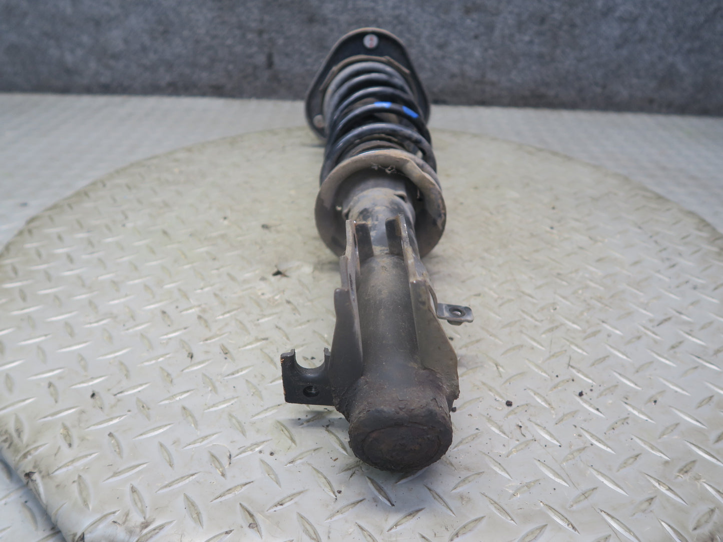 00-02 Toyota MR2 Spyder ZZW30L Set of 2 Front Strut Shock Absorber OEM