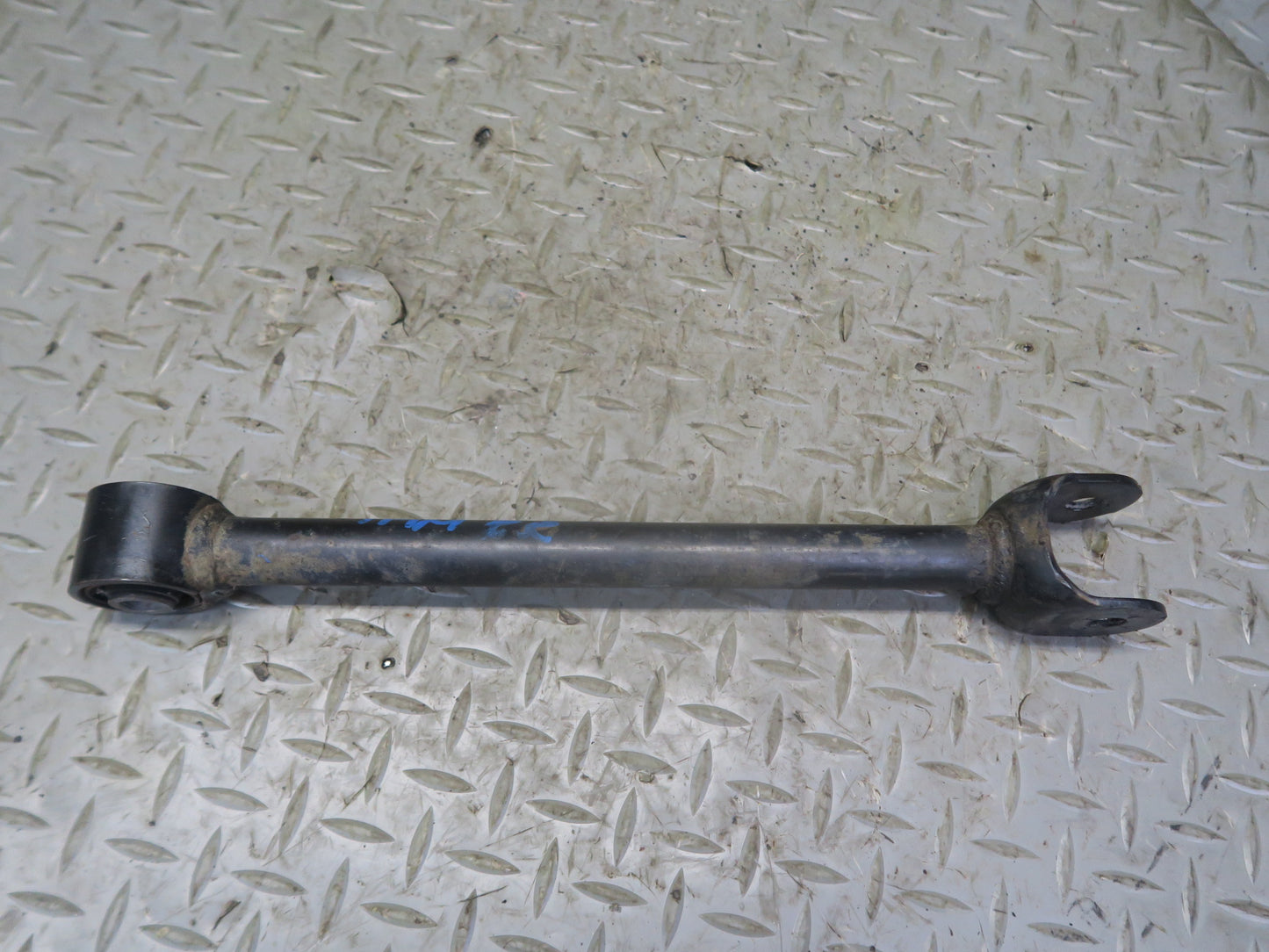 00-05 Toyota MR2 Spyder ZZW30L Set of 2 Rear Right Suspension Control Arm OEM