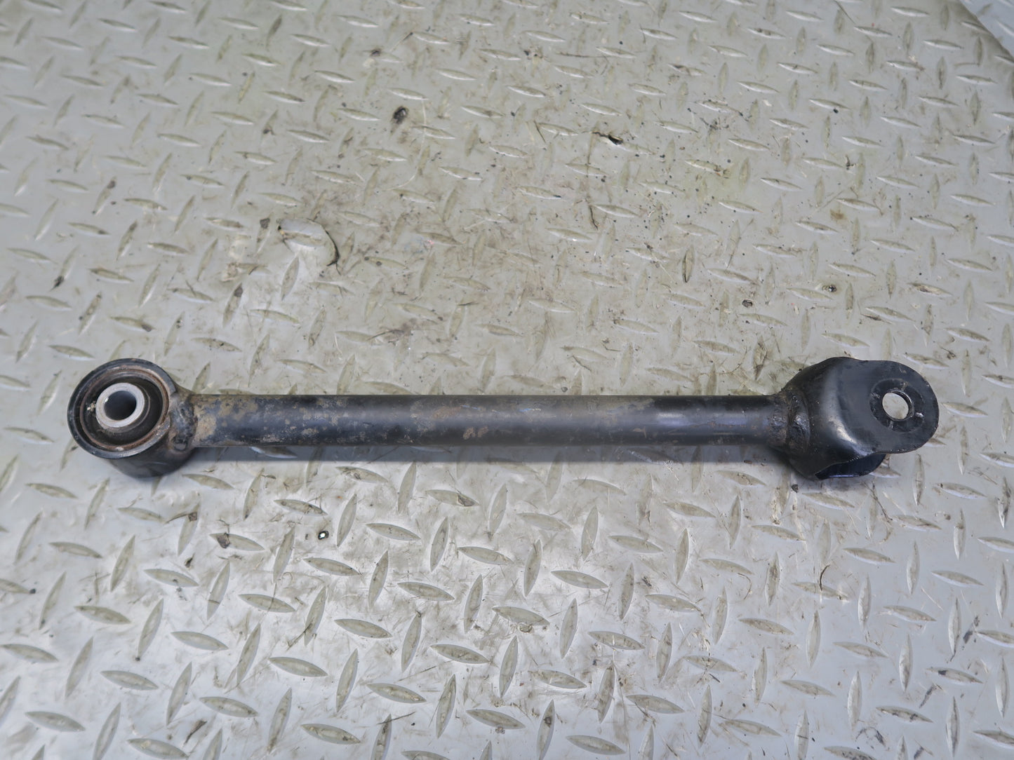 00-05 Toyota MR2 Spyder ZZW30L Set of 2 Rear Right Suspension Control Arm OEM